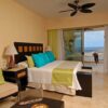 oceanfront-suite-main-bedroom-garza-blanca-puerto-vallarta