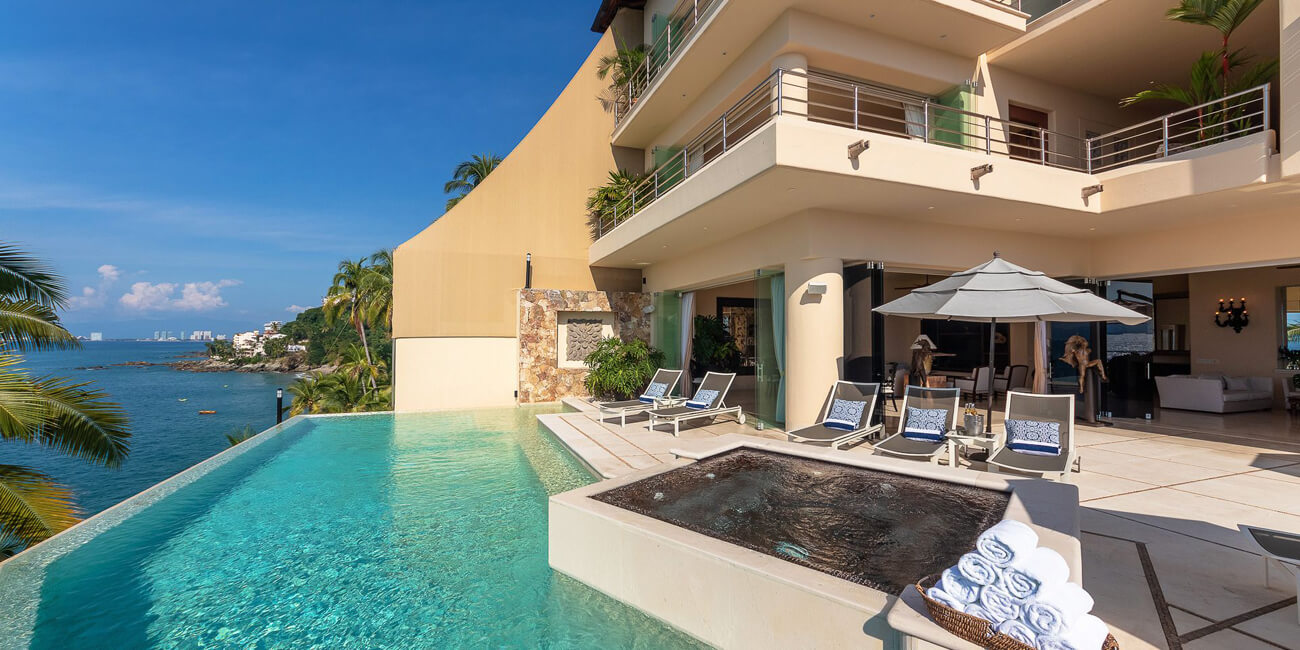Planning the Perfect Stay in Puerto Vallarta Resorts - Dreams Abroad