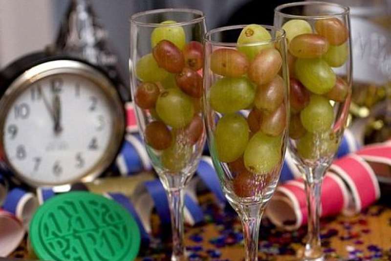 Good Luck 12 Grapes on New Year's Eve in Mexico 